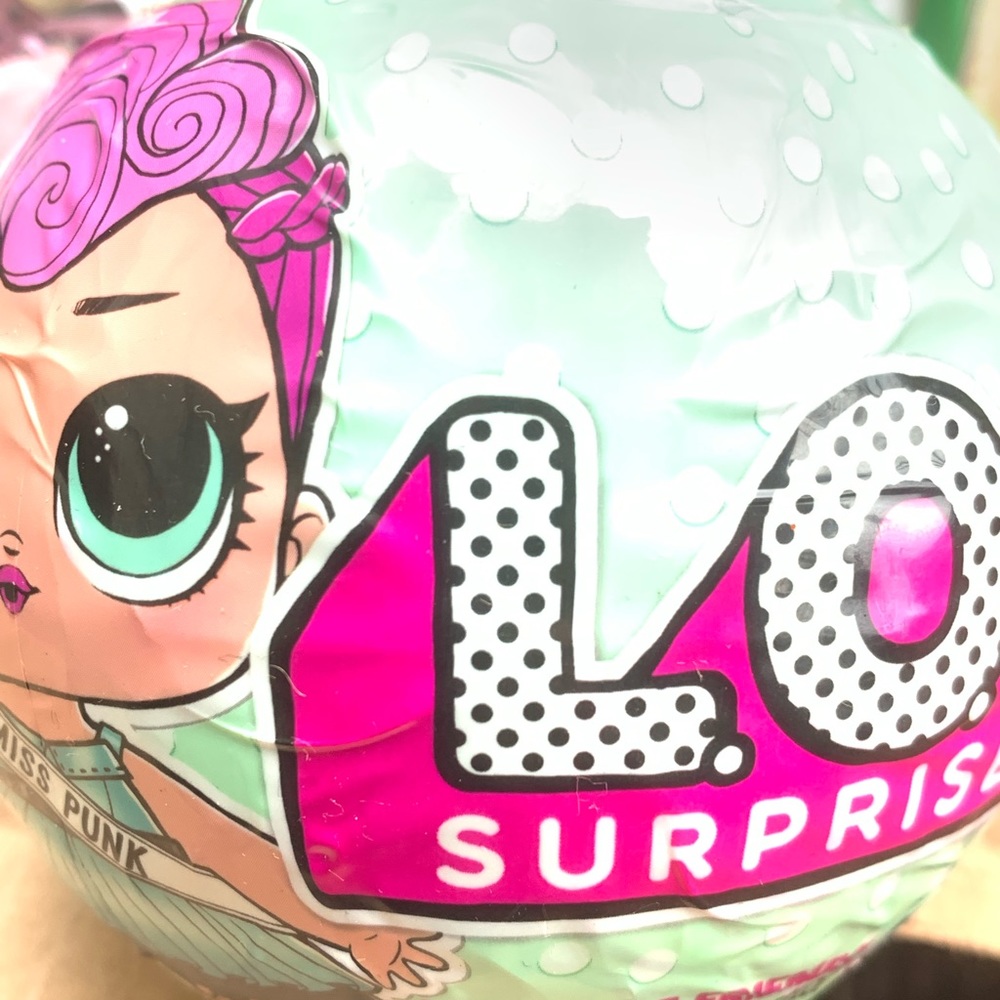 LOL Surprise! Series 2 NIB X1 Doll New Opened